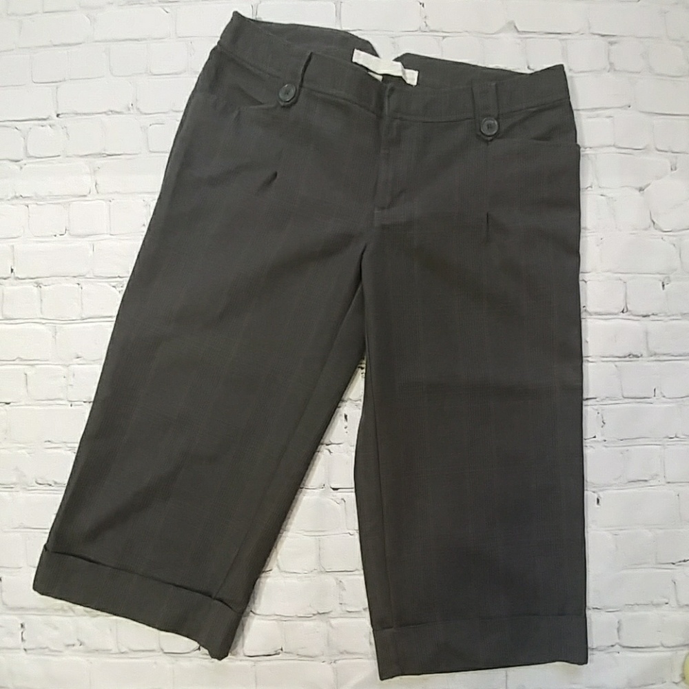 Old Navy Gray Plaid Capris